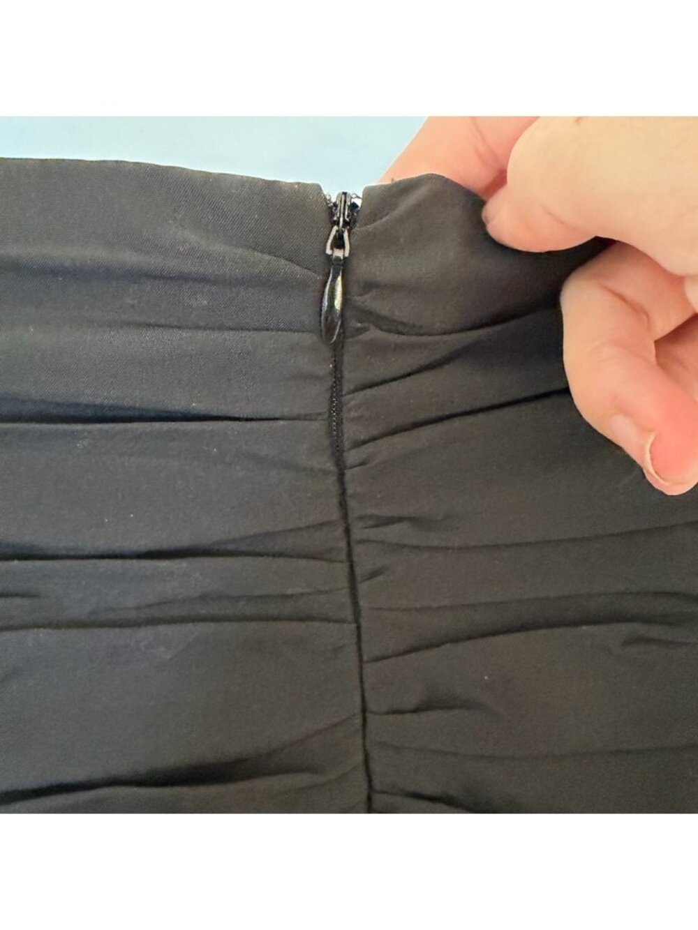 Black Ruched Asymmetrical Ruffle Mini Skirt Size L - Picture 3 of 3